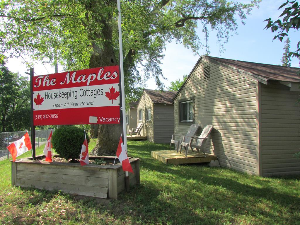 The Maples Cottages In Port Elgin Exterior photo